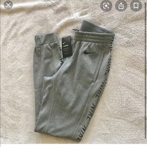 i am looking for some joggers like this!!